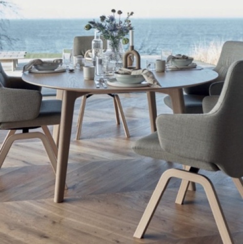 Circular Dining Tables