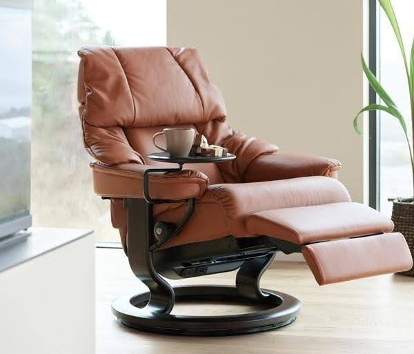 Why the Stressless Reno Is One of Our Most Recommended Recliners