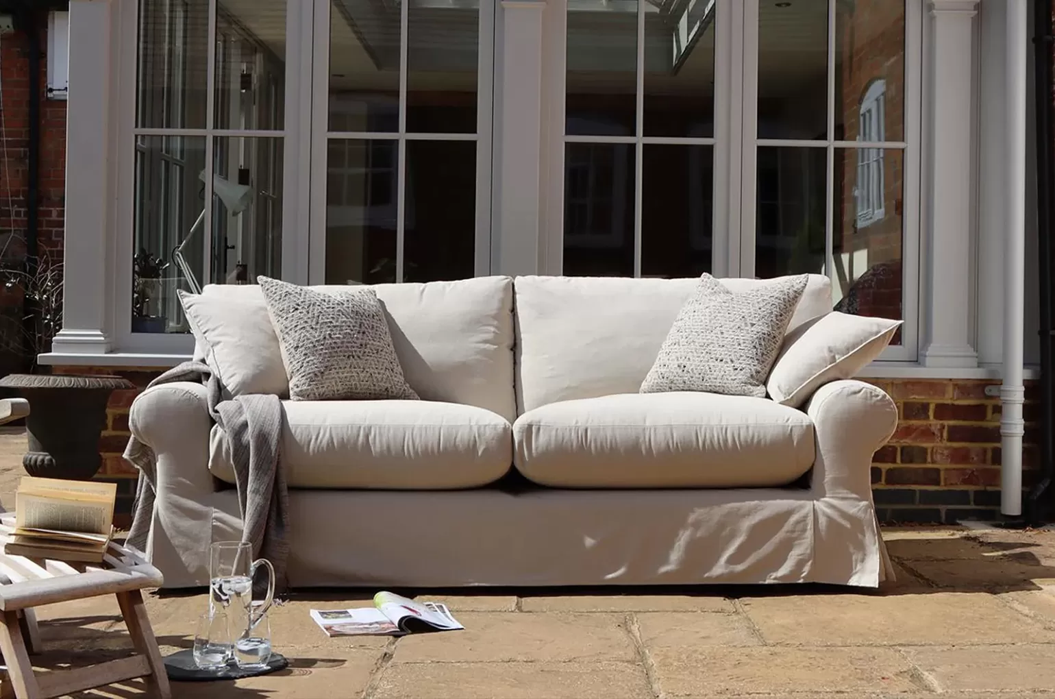 The loose cover collection is the ultimate relaxed look. The loose covers make the sofas easy to wash as well as change when your preferences change. The perfect Shabby Chic look.

