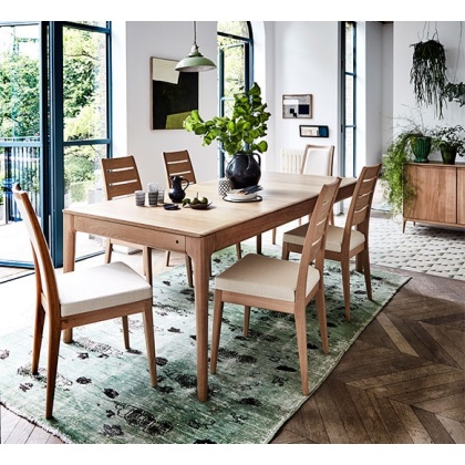 Ercol 2641 Romana Medium Extending Dining Table