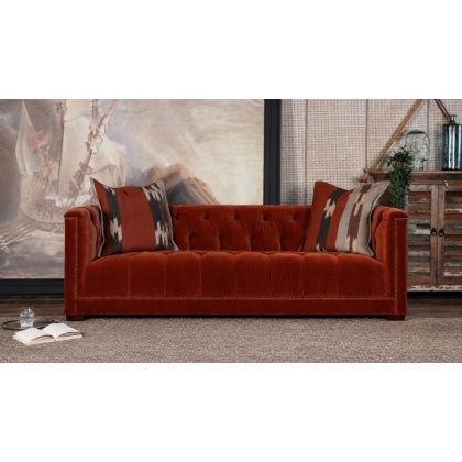 Tetrad Vagabond Buttoned Back Petit Sofa Tetrad Vagabond Buttoned Back Petit Sofa