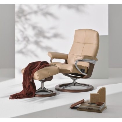Stressless David Chair and Stool with Signature Base Stressless David Chair and Stool with Signature Base