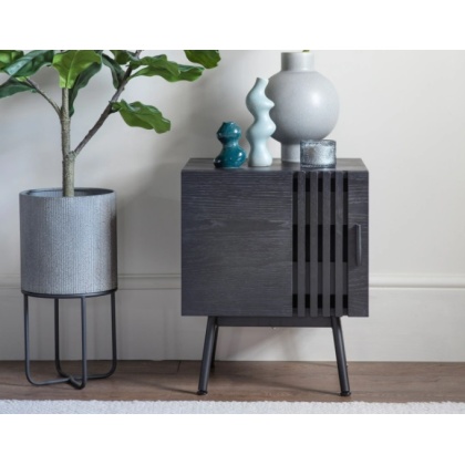 Gallery Holsen Side Table