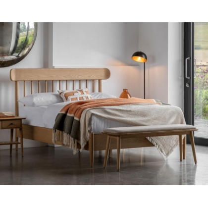 Gallery Hatfield King Spindle Bed Natural