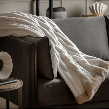 Gallery Whinfell Luxury Faux Fur Throw - Cream