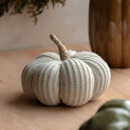 Gallery Knitted Pumpkin Cream Gallery Knitted Pumpkin Cream