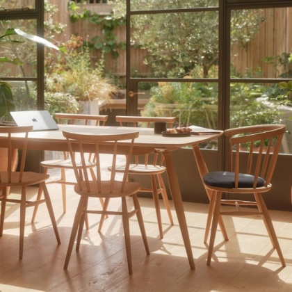 Ercol 4348 Heritage Large Extending Dining Table Ercol 4348 Heritage Large Extending Dining Table