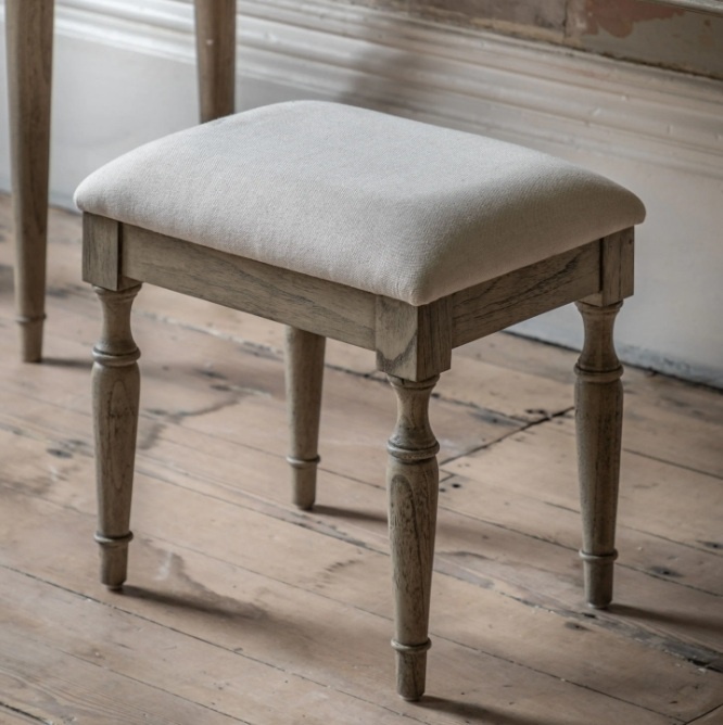 Gallery Rustique Dressing Stool