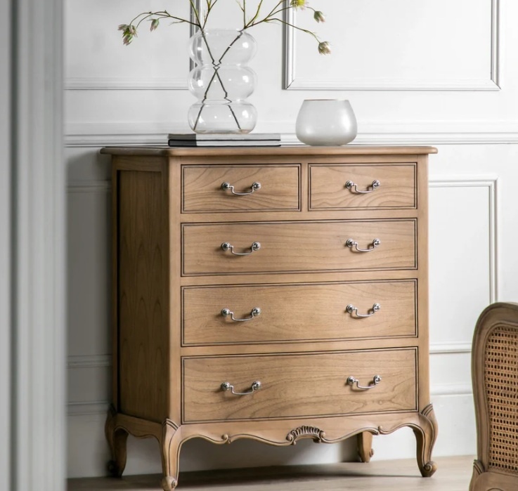 Gallery Chic 5 Drawer Chest Weathered in a contemporary setting