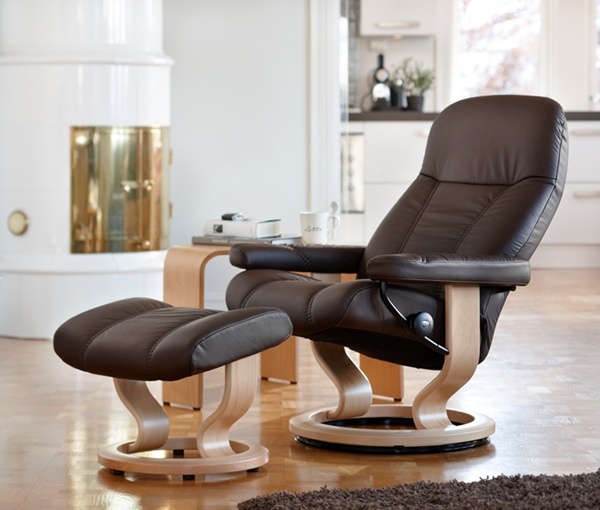 Stressless Furniture Stressless Consul Chair and Stool with Classic Base