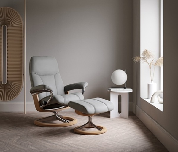 Stressless Furniture Stressless Consul Chair and Stool with Signature Base