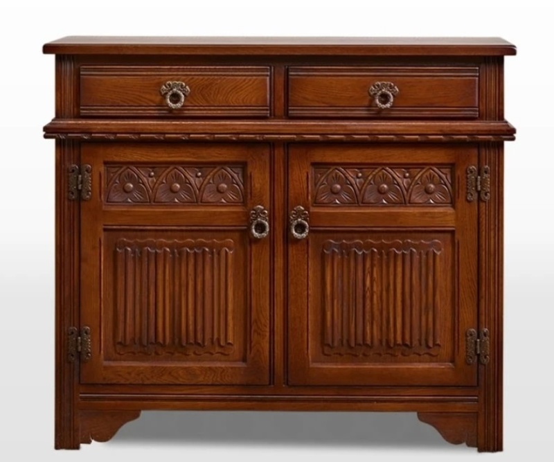 Old Charm Old Charm OCH1631 Two Door Sideboard
