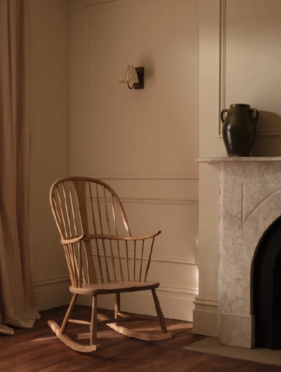 Ercol Collection 7912 Chairmakers Rocking Chair in traditional home