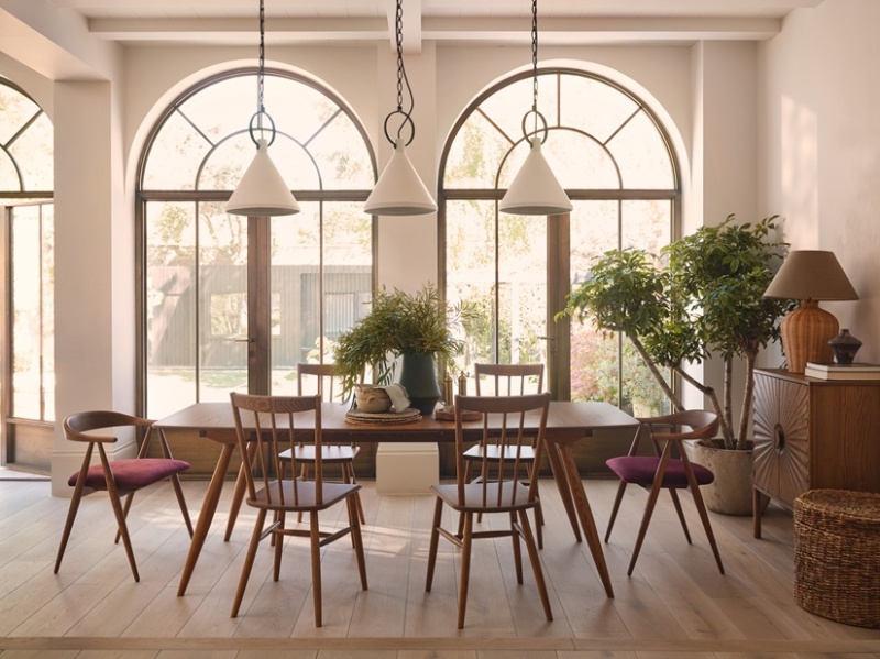 Ercol Ercol Fairmile 4291G Large Extending Dining Table