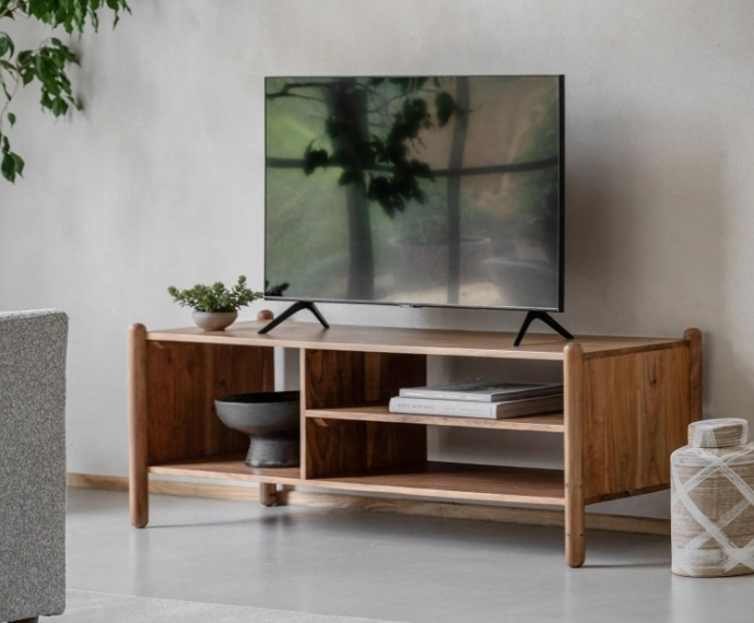 Gallery Direct Cannes Media Unit in a contemporary home