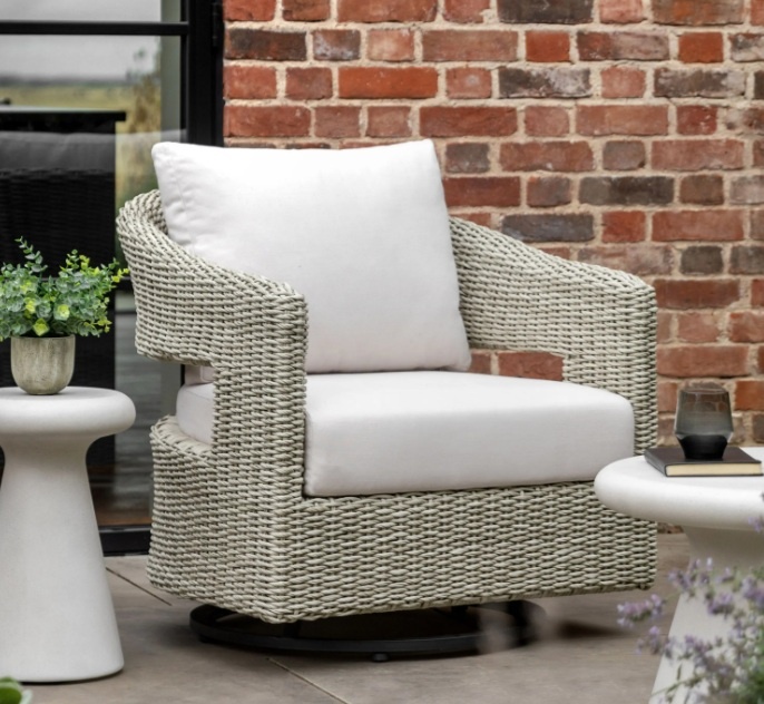 Gallery Gallery Hvar Swivel Chair