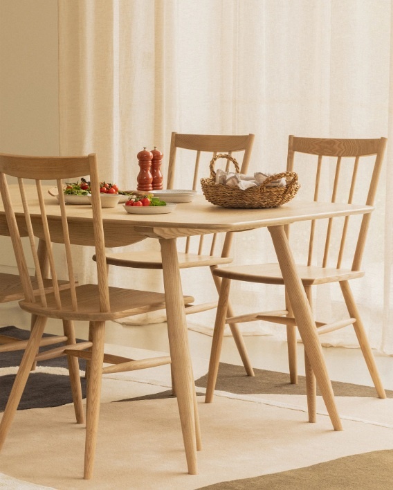 Ercol Fairmile 4290G Small Extending Dining Table Set in a dining room with fairmile dining chairs