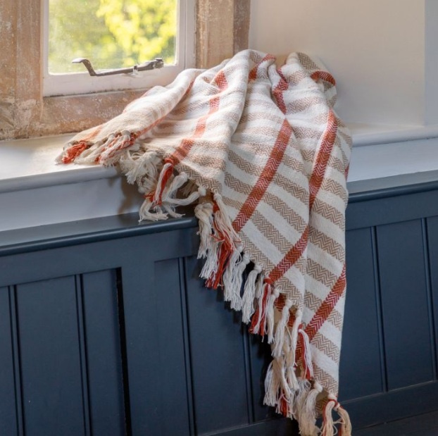 Gallery Direct Gallery Avro Grid Woven Throw - Rust / Natural