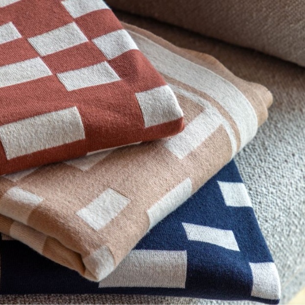 Gallery Direct Gallery Lohko Knitted Throw - Ink