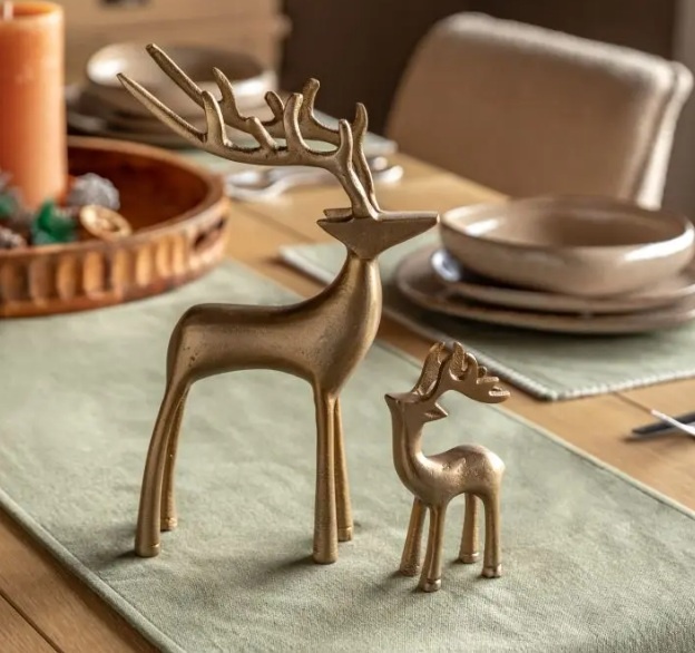 Gallery Direct Gallery Woodland Set of 2 Metal Stags Gold