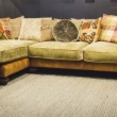 Lowry Lounger LHF